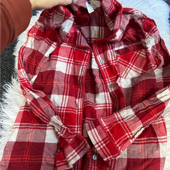 🌲 Hearth + Hand Red Classic Plaid Pajamas Set - Picture 5 of 8